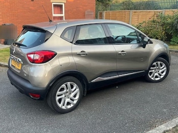 Used Renault Captur 2015 for sale - 75632017: Photo