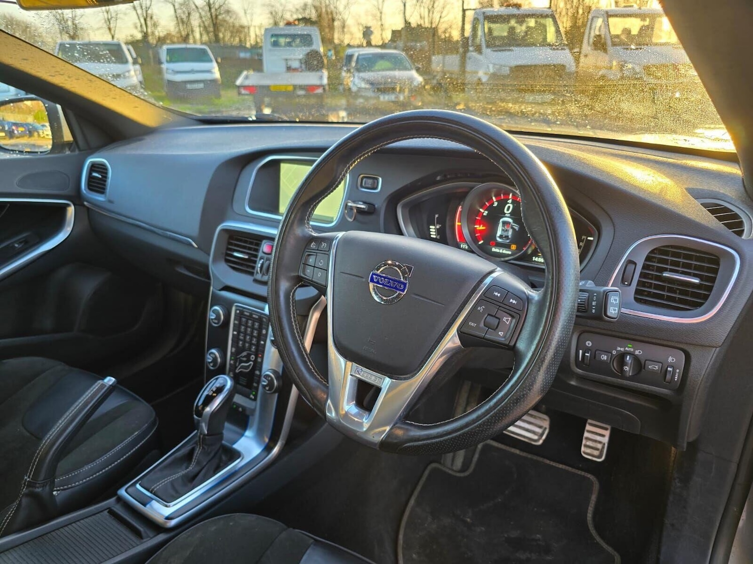 Used Volvo V40 2016 for sale - 76697452: Photo 22