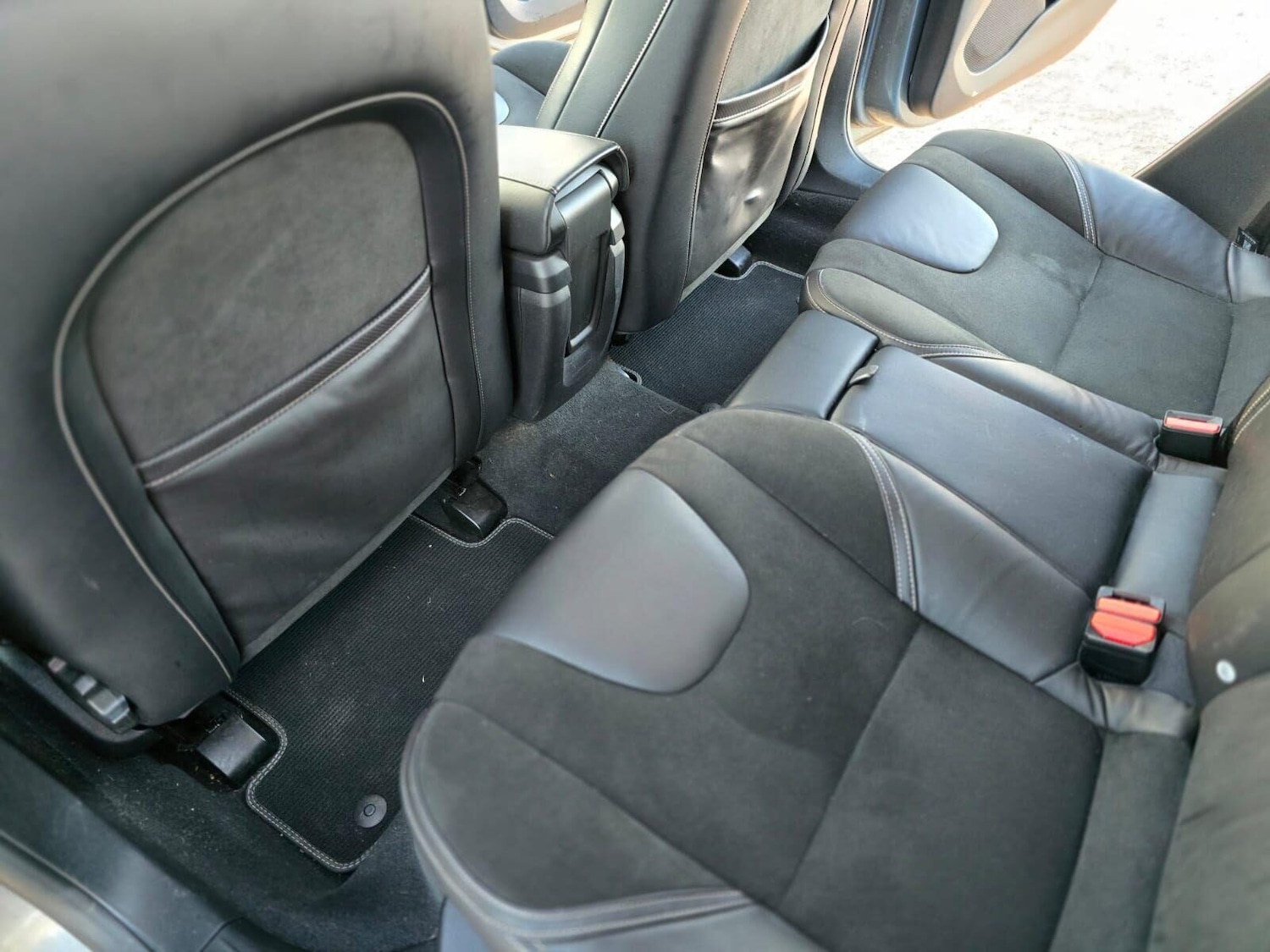 Used Volvo V40 2016 for sale - 76697452: Photo 27