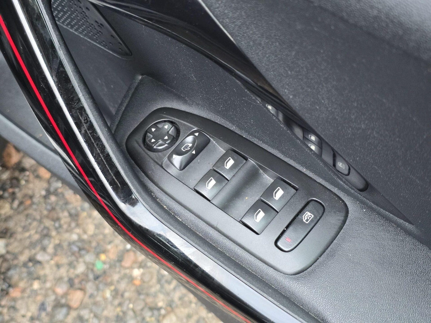 Used Peugeot 2008 2017 for sale - 77310540: Photo 29