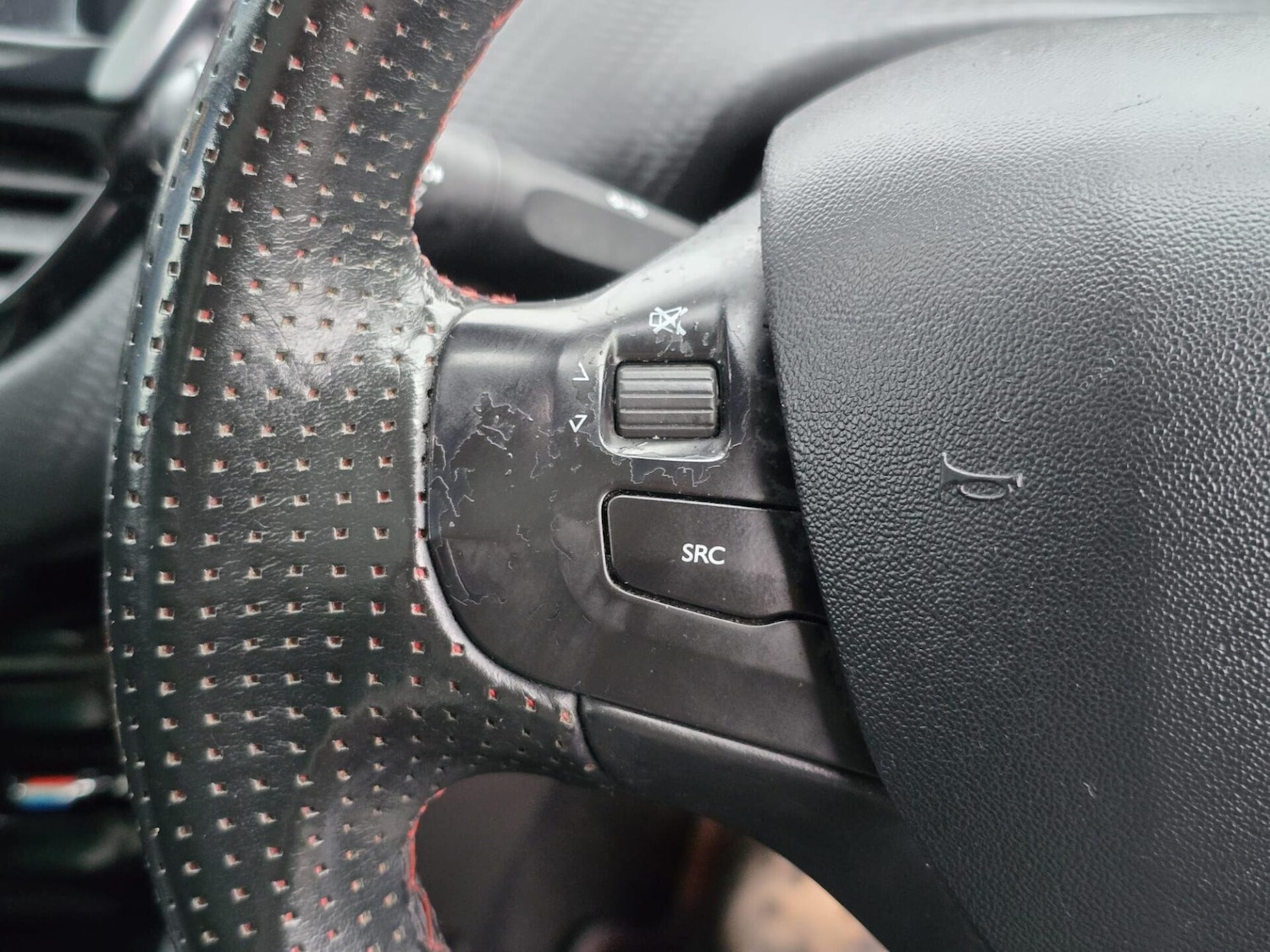 Used Peugeot 2008 2017 for sale - 77310540: Photo 30