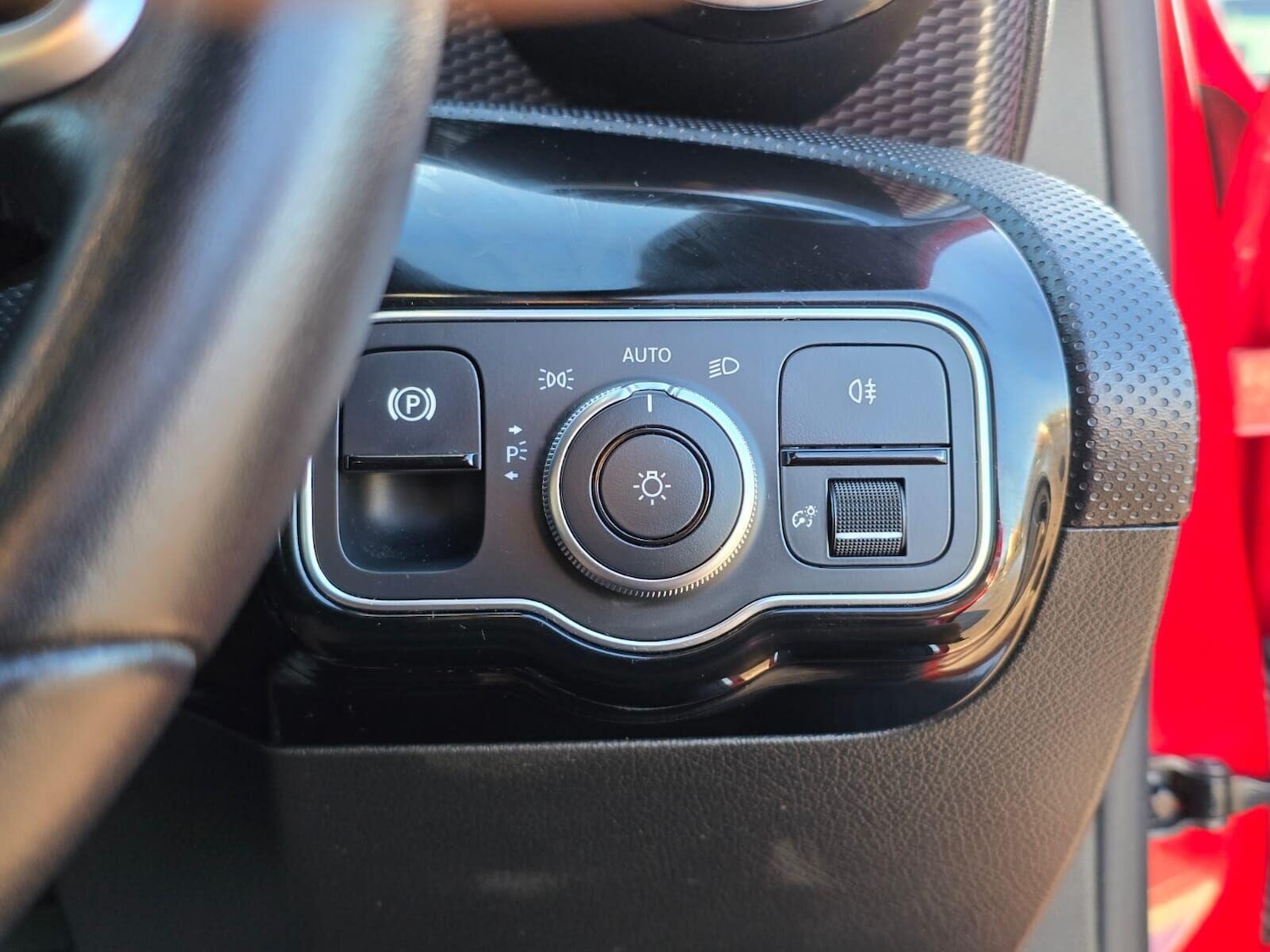 Used Mercedes-Benz A-Class 2018 for sale - 76723977: Photo 28