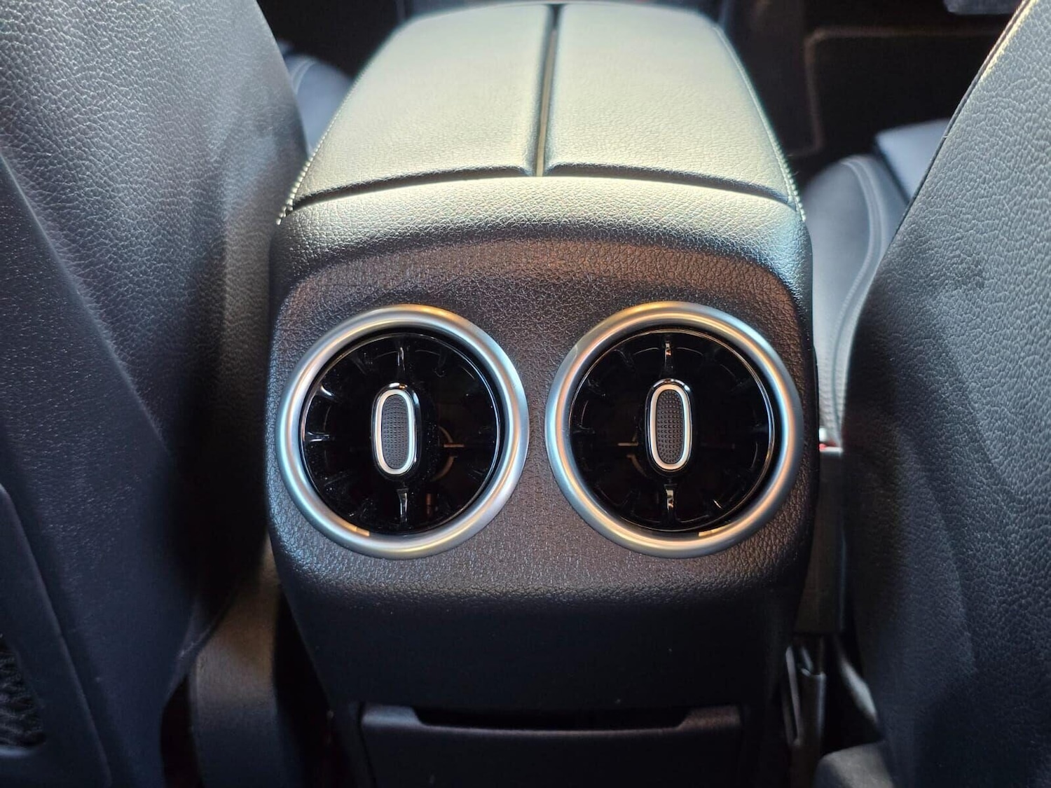 Used Mercedes-Benz A-Class 2018 for sale - 76723977: Photo 30