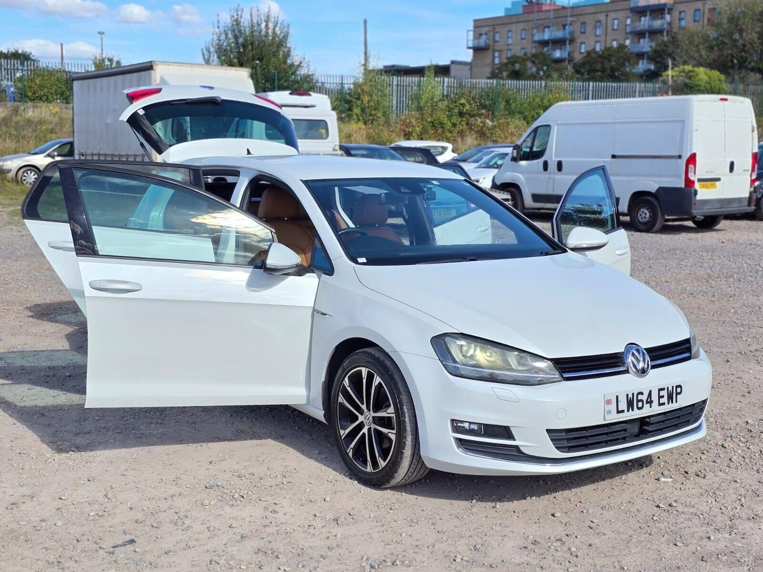 Used Volkswagen Golf 2014 for sale - 76076187: Photo 5