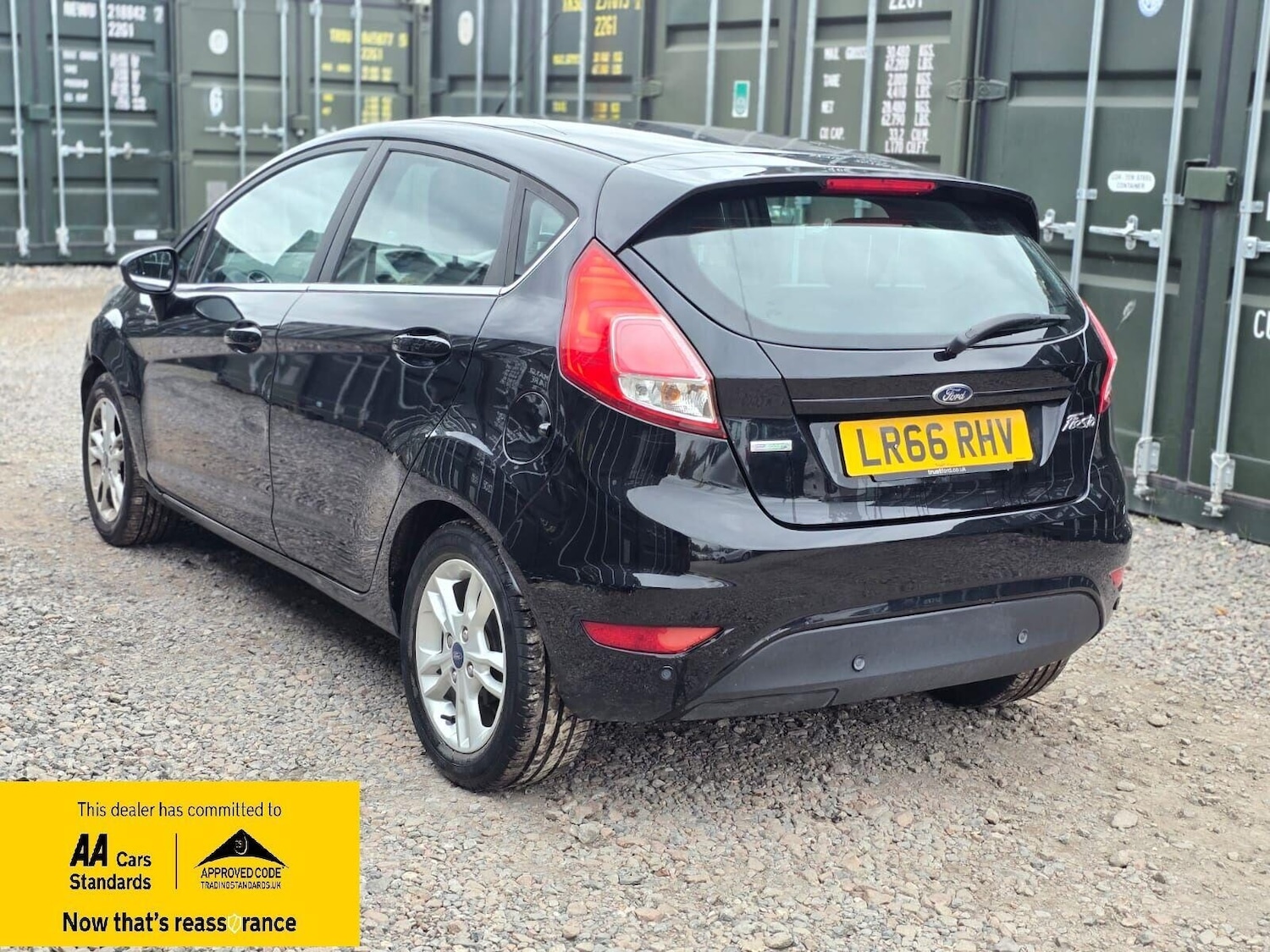 Used Ford Fiesta 2016 for sale - 76019480: Photo 2