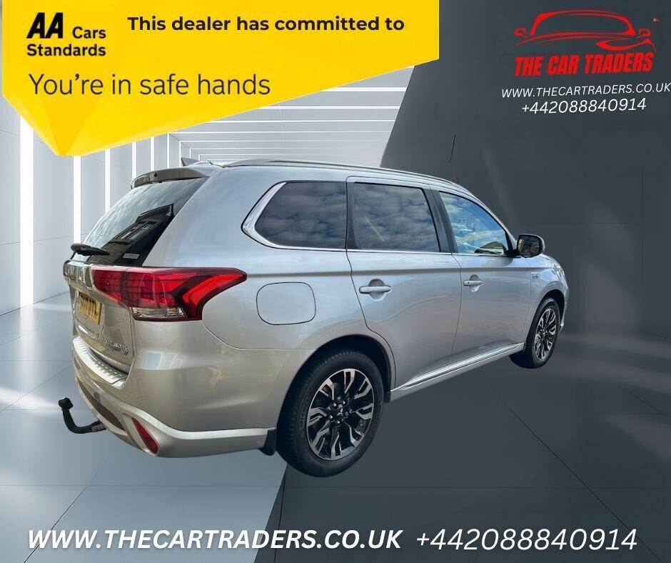 Used Mitsubishi Outlander 2017 for sale - 76098577: Photo 4