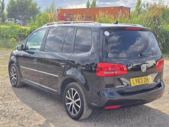 Used Volkswagen Touran  for sale - 75054055: Photo