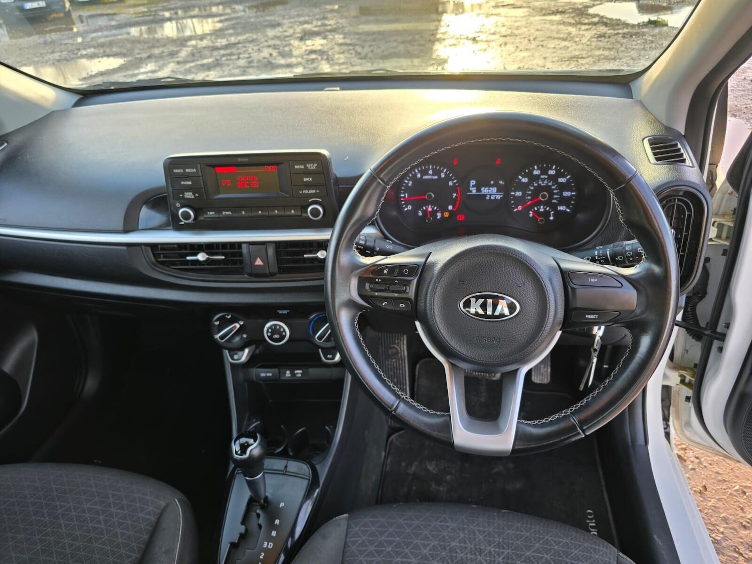 Used Kia Picanto 2018 for sale - 76847734: Photo 57