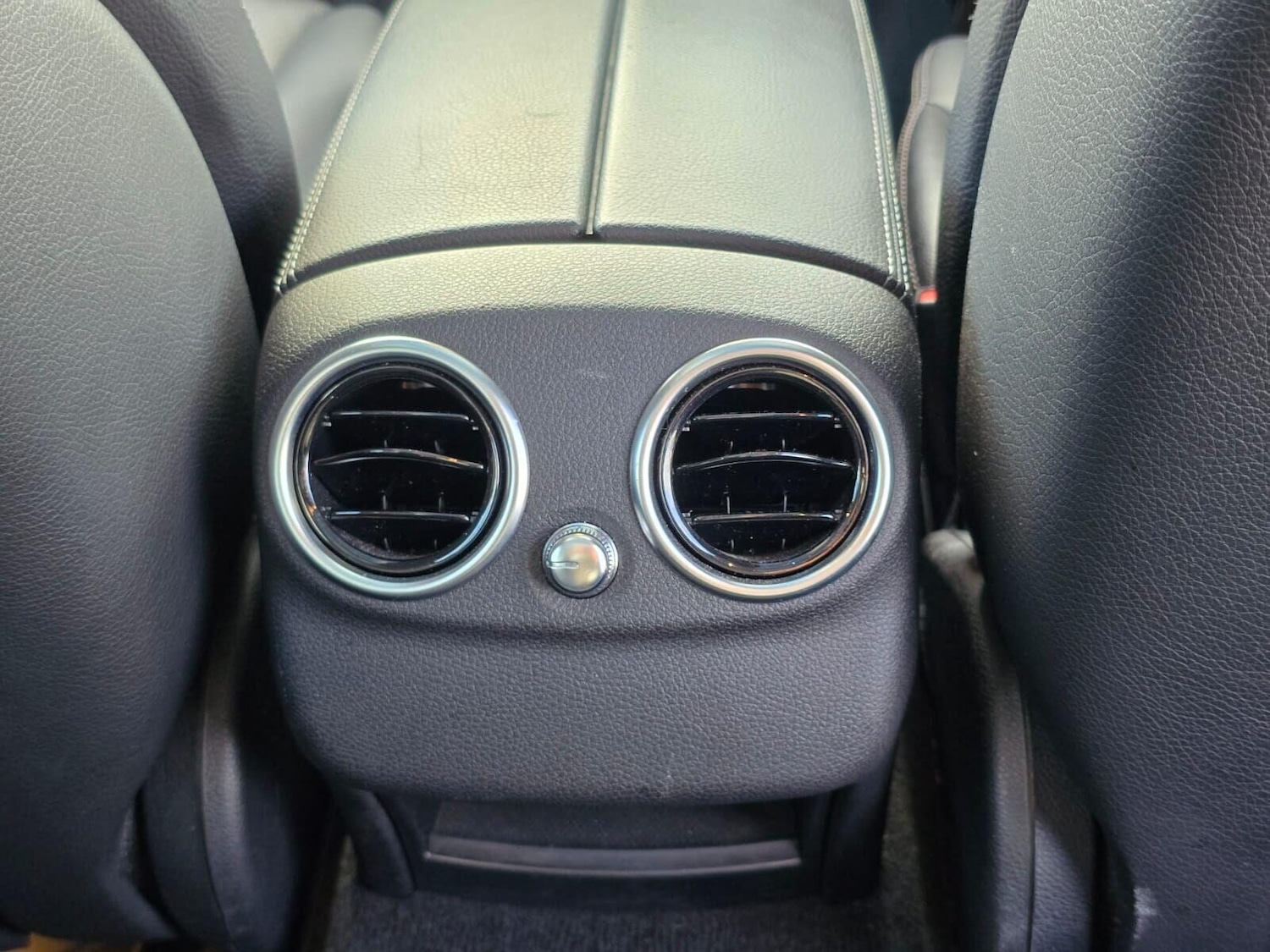 Used Mercedes-Benz C Class 2015 for sale - 76603827: Photo 28