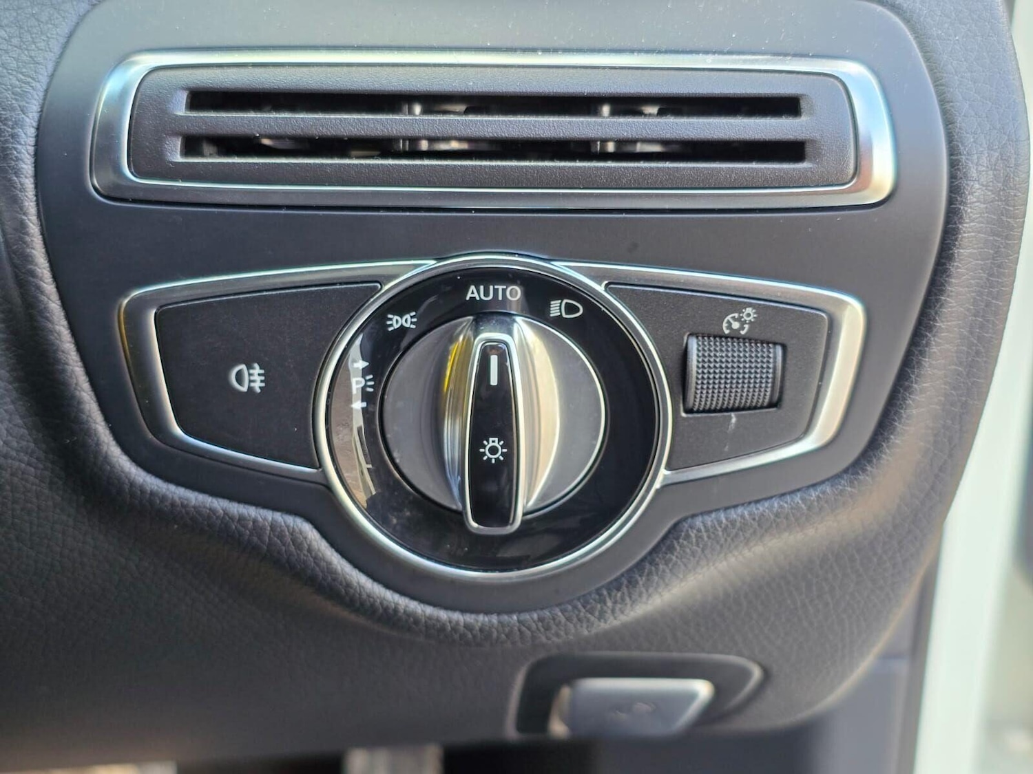 Used Mercedes-Benz C Class 2015 for sale - 76603827: Photo 29