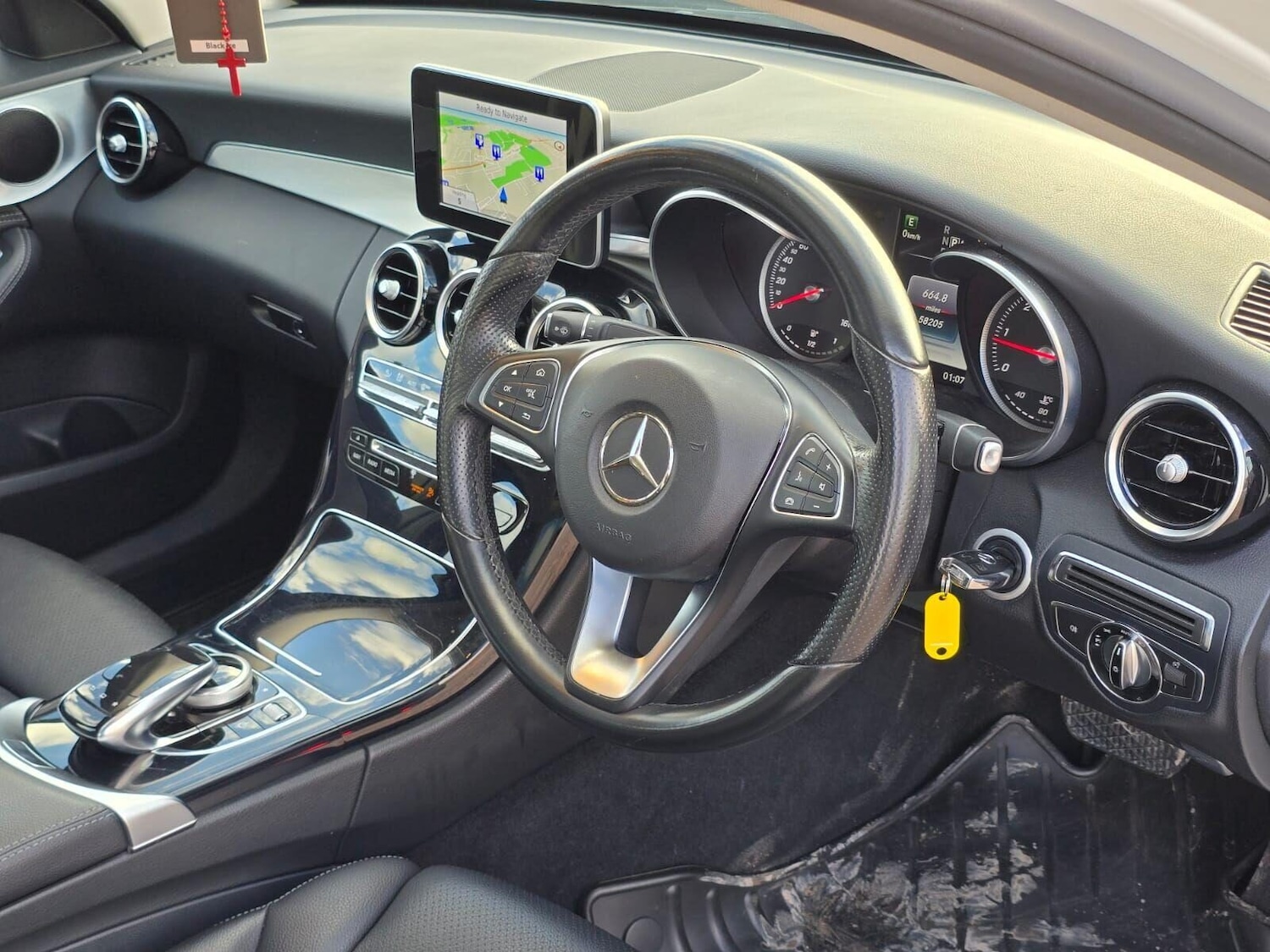 Used Mercedes-Benz C Class 2015 for sale - 76603827: Photo 38