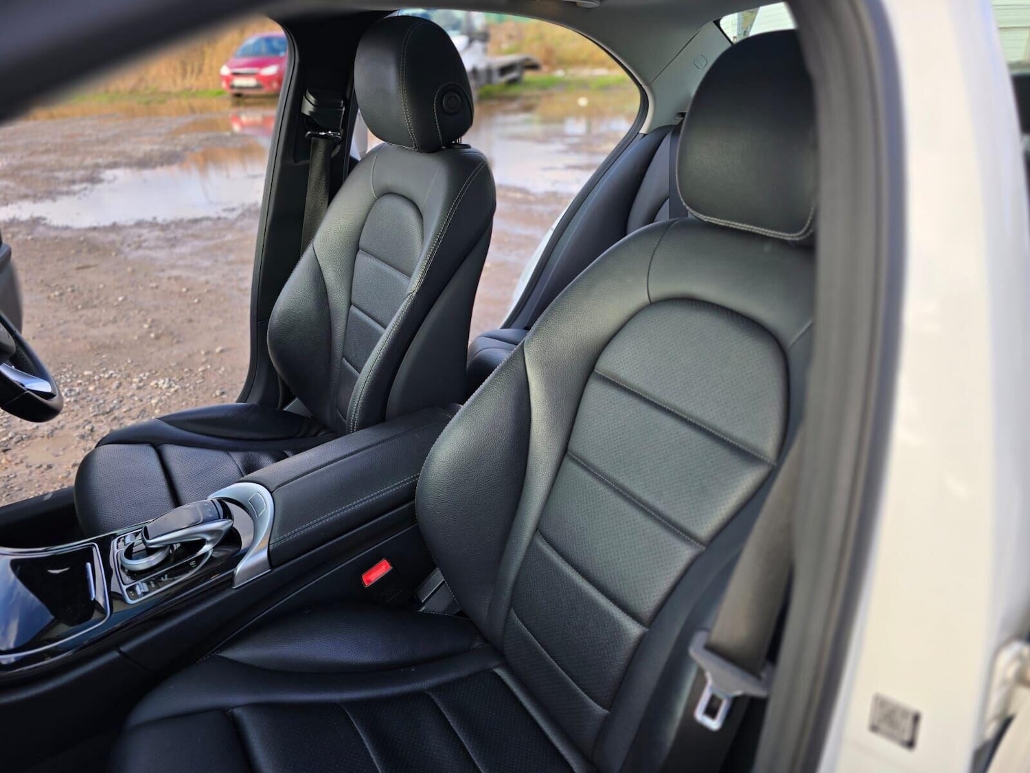 Used Mercedes-Benz C Class 2015 for sale - 76603827: Photo 42