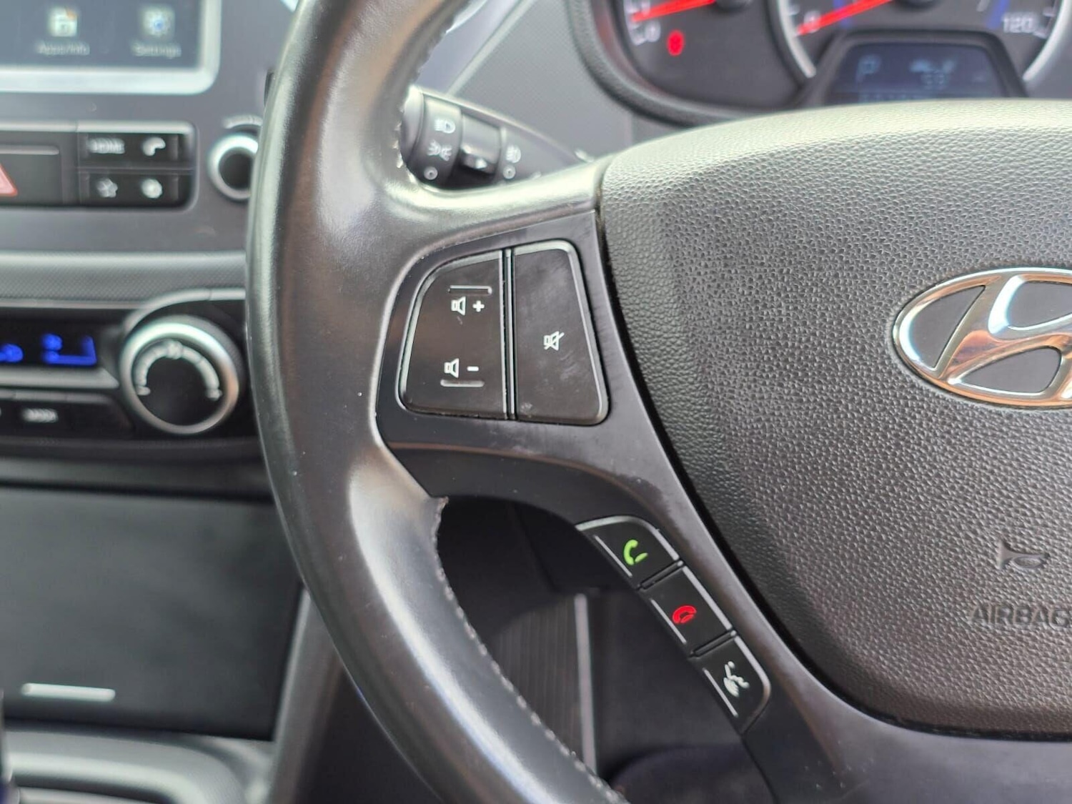 Used Hyundai i10 2018 for sale - 75906458: Photo 31