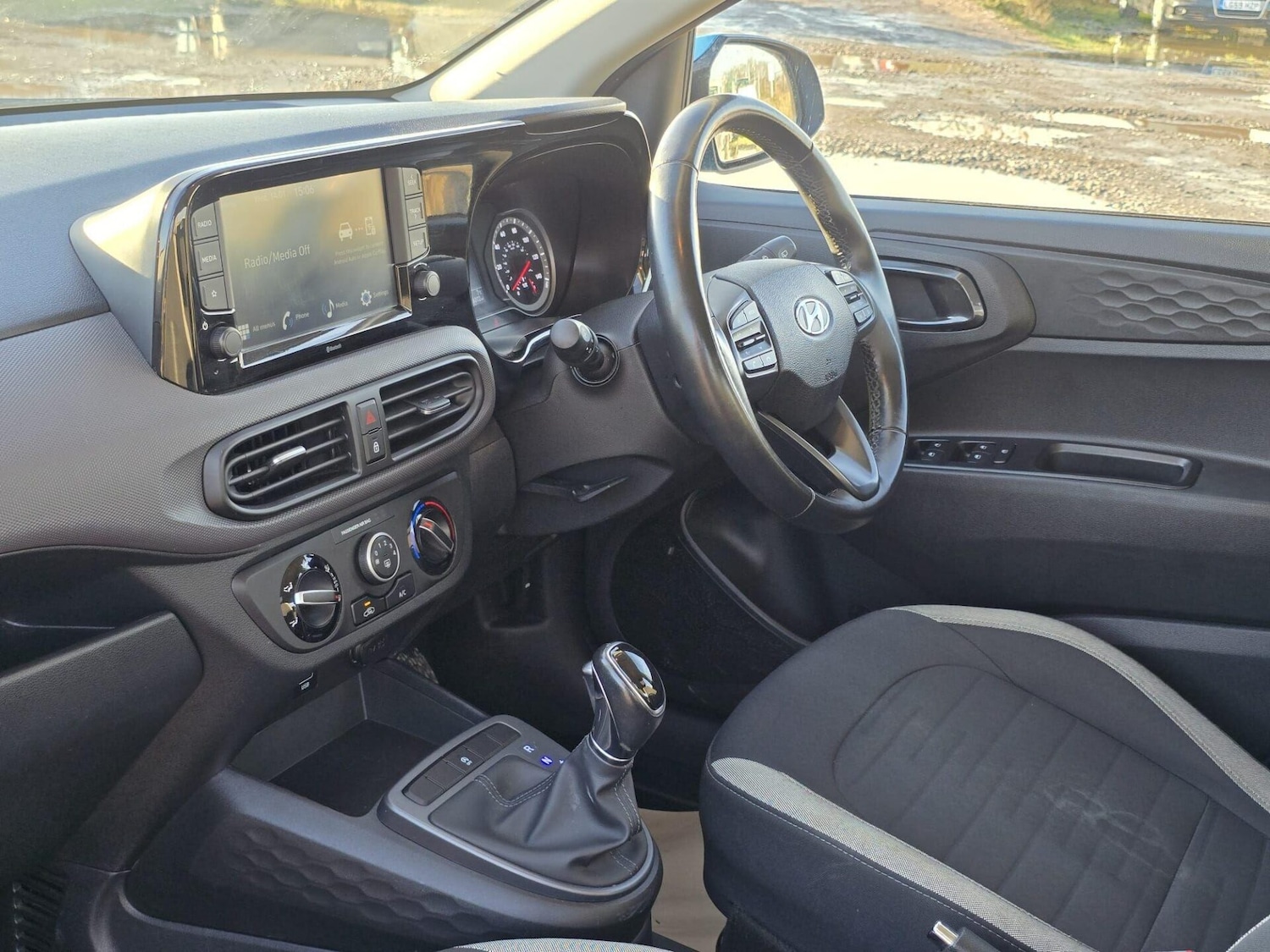 Used Hyundai i10 2022 for sale - 77979912: Photo 25