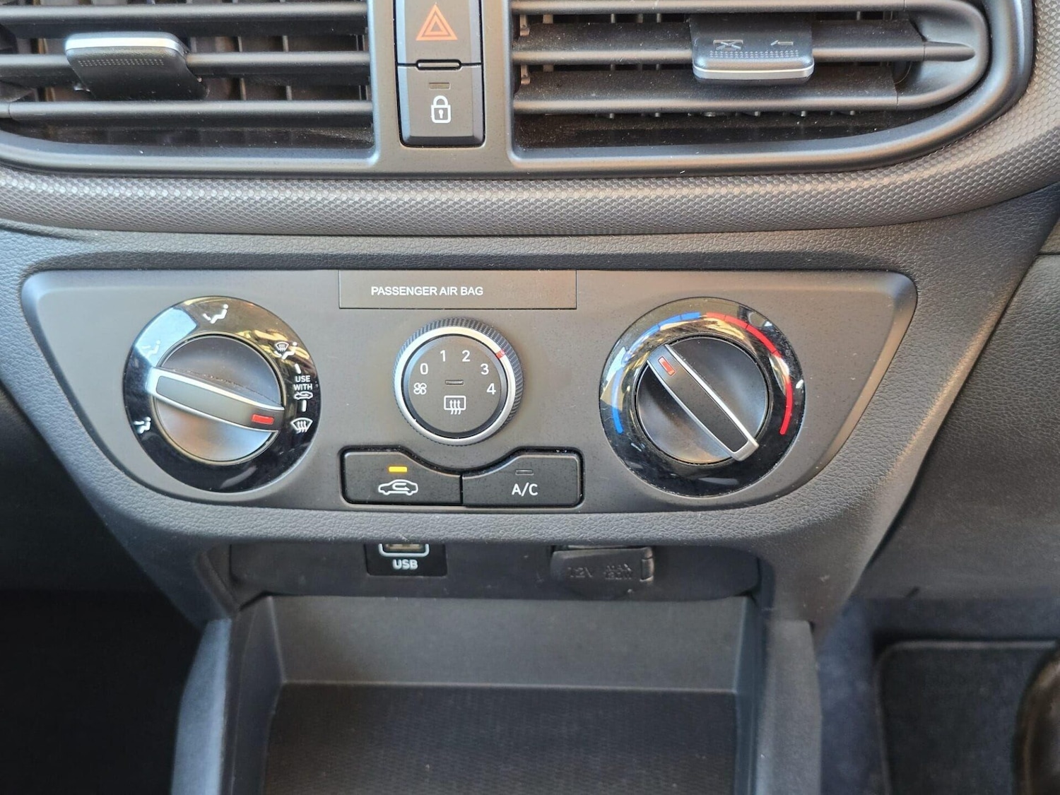 Used Hyundai i10 2022 for sale - 77979912: Photo 31