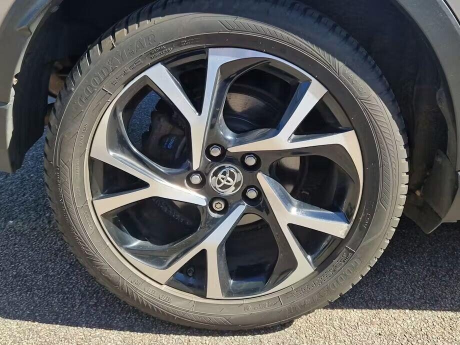 Used Toyota C-HR 2018 for sale - 78168383: Photo 8