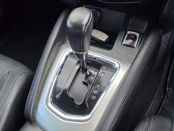 Used Nissan Qashqai 2015 for sale - 75054303: Photo 18