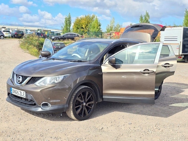 Used Nissan Qashqai 2015 for sale - 75054303: Photo 8