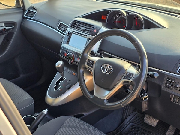 Used Toyota Verso 2015 for sale - 75231190: Photo 16