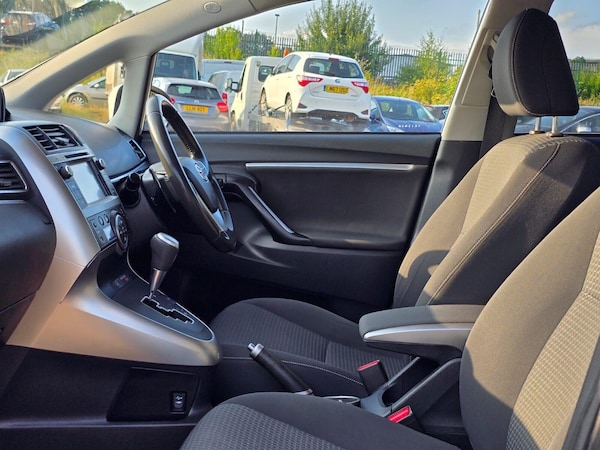 Used Toyota Verso 2015 for sale - 75231190: Photo 37