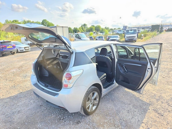 Used Toyota Verso 2015 for sale - 75231190: Photo 56