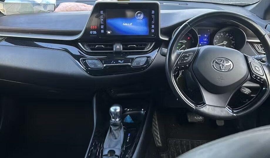 Used Toyota C-HR 2017 for sale - 76798555: Photo 5