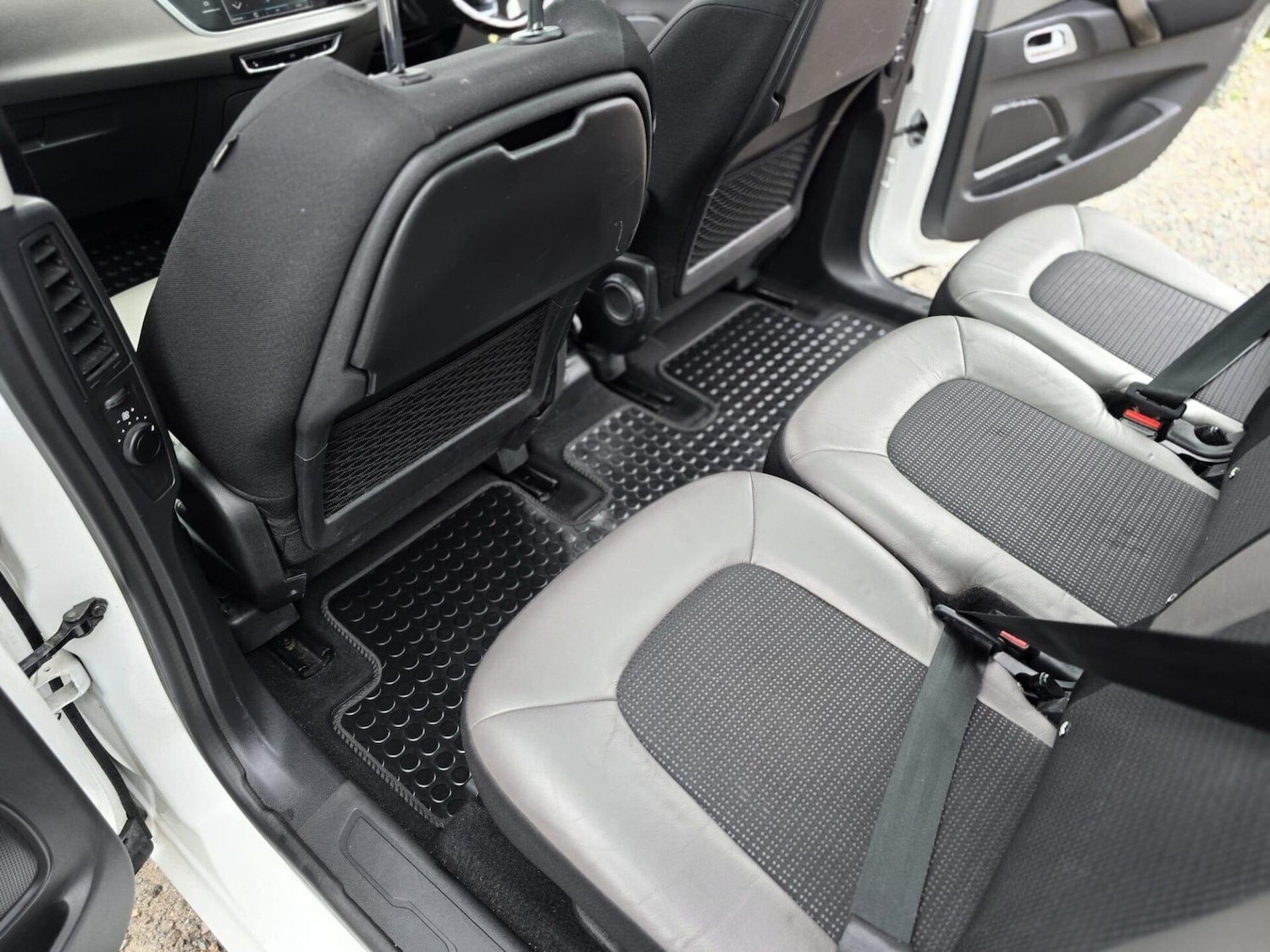 Used Citroen Grand C4 Picasso 2019 for sale - 77675560: Photo 36