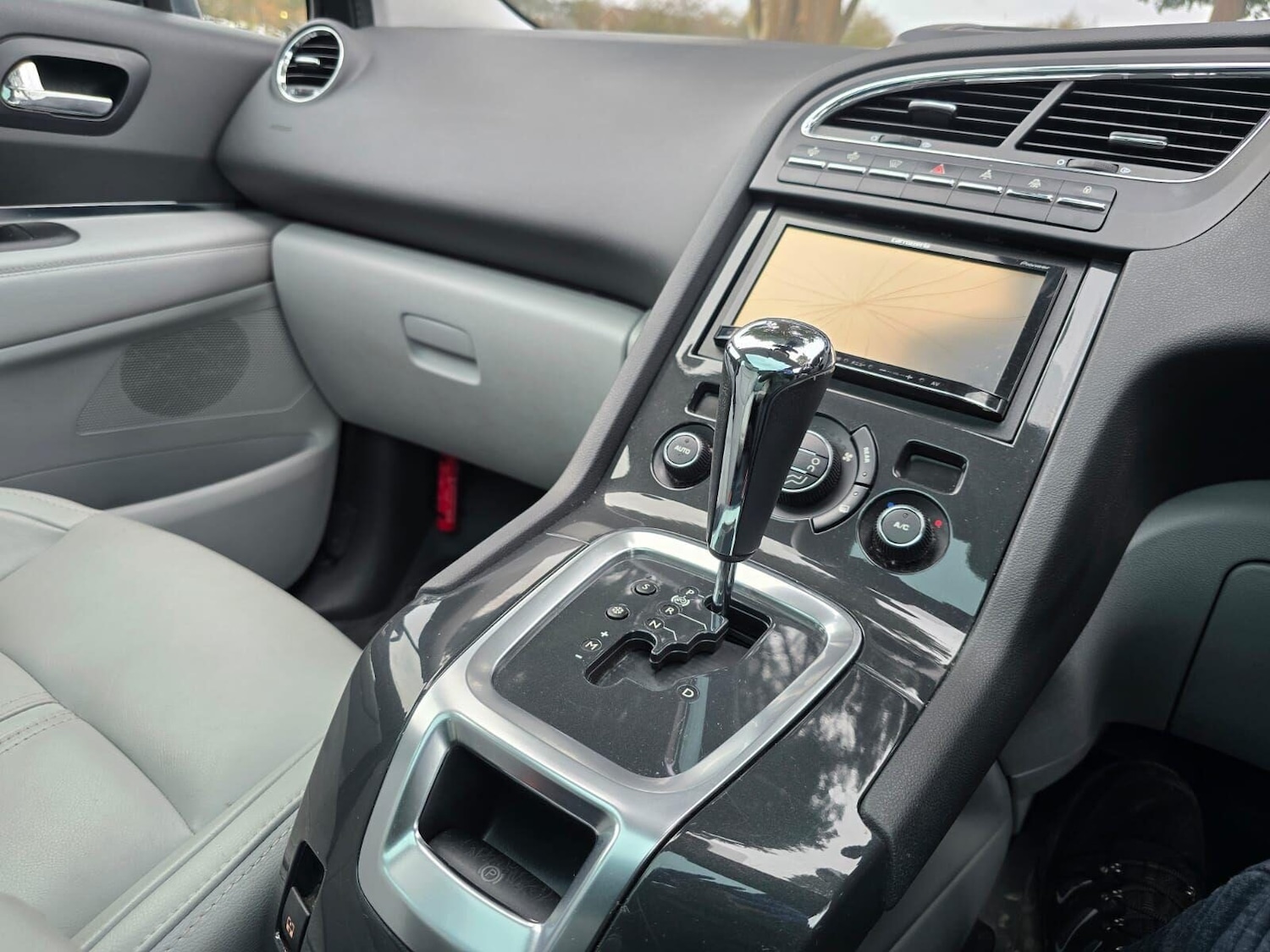 Used Peugeot 5008 2014 for sale - 76520126: Photo 23