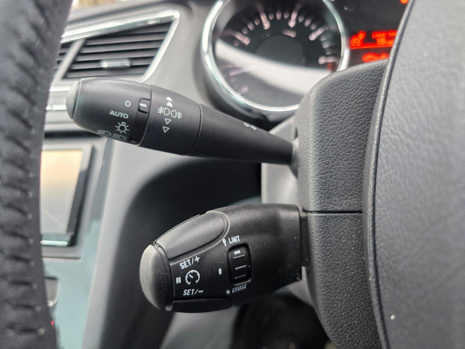 Used Peugeot 5008 2014 for sale - 76520126: Photo 36