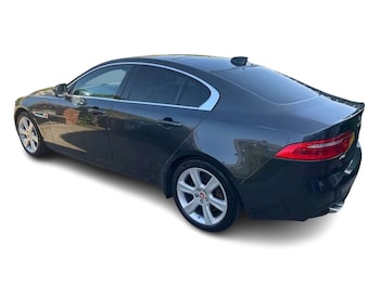 Used Jaguar XE 2017 for sale - 79193299: Photo
