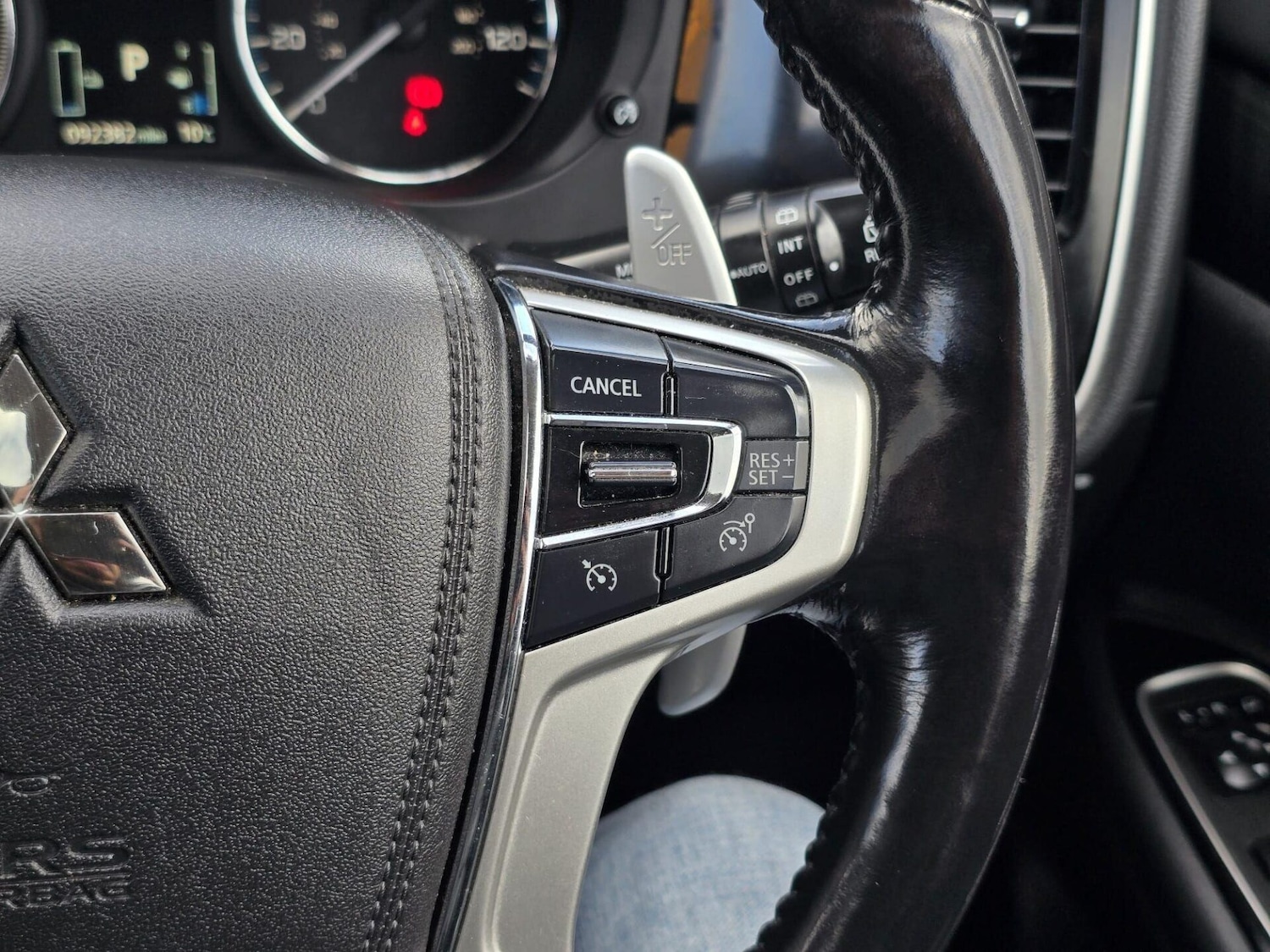 Used Mitsubishi Outlander 2015 for sale - 77546280: Photo 29