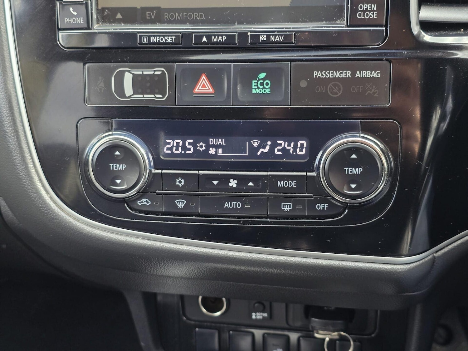 Used Mitsubishi Outlander 2015 for sale - 77546280: Photo 35