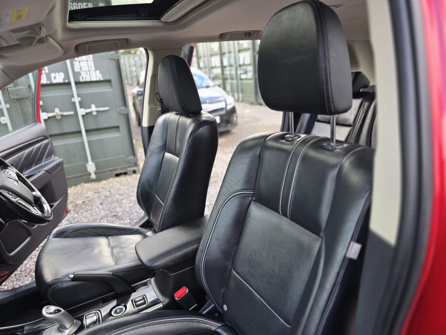 Used Mitsubishi Outlander 2015 for sale - 77546280: Photo 42