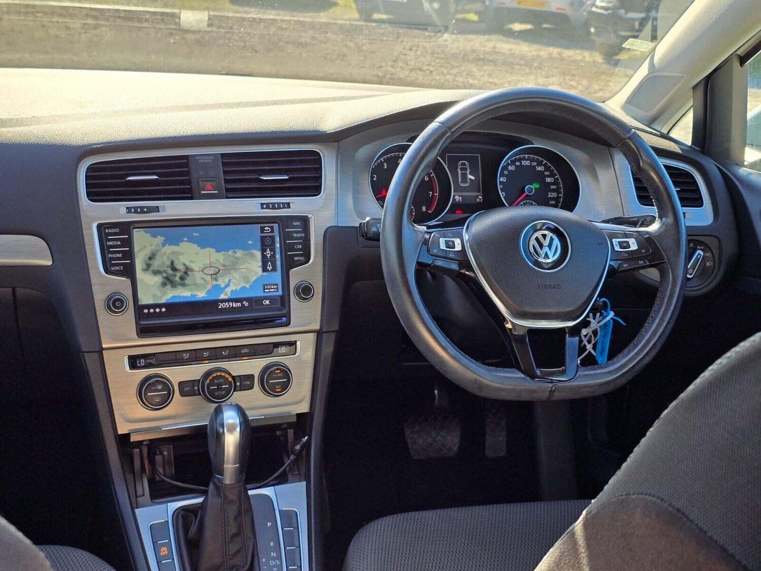 Used Volkswagen Golf 2014 for sale - 76076179: Photo 22