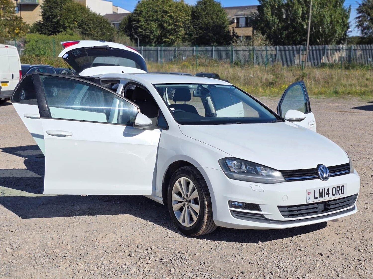 Used Volkswagen Golf 2014 for sale - 76076179: Photo 6