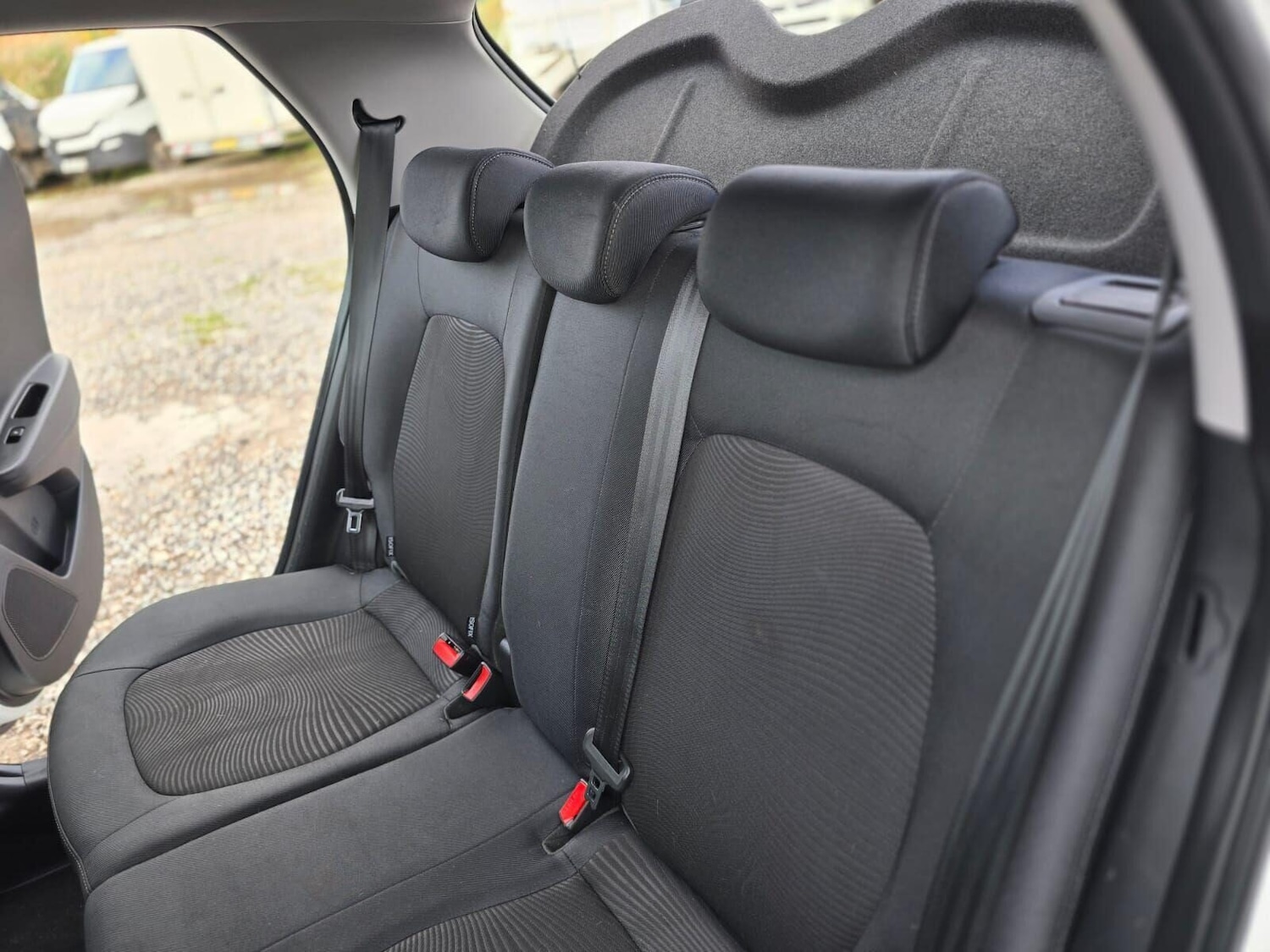 Used Hyundai i10 2018 for sale - 76376603: Photo 29