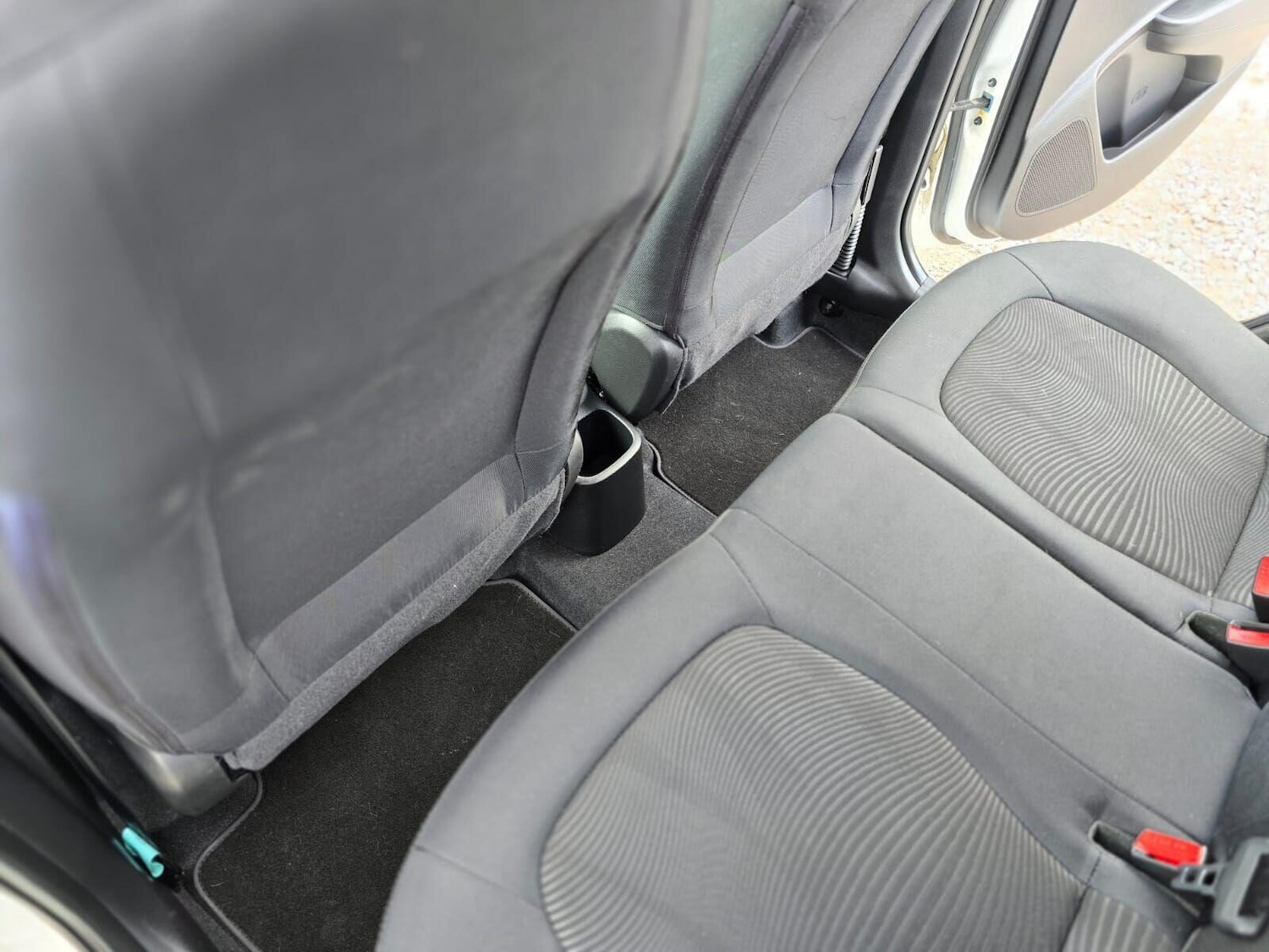 Used Hyundai i10 2018 for sale - 76376603: Photo 30