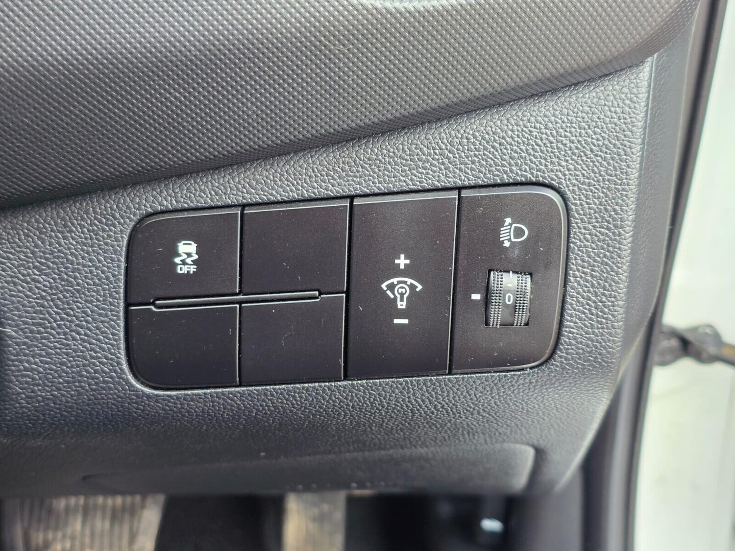 Used Hyundai i10 2018 for sale - 76376603: Photo 31