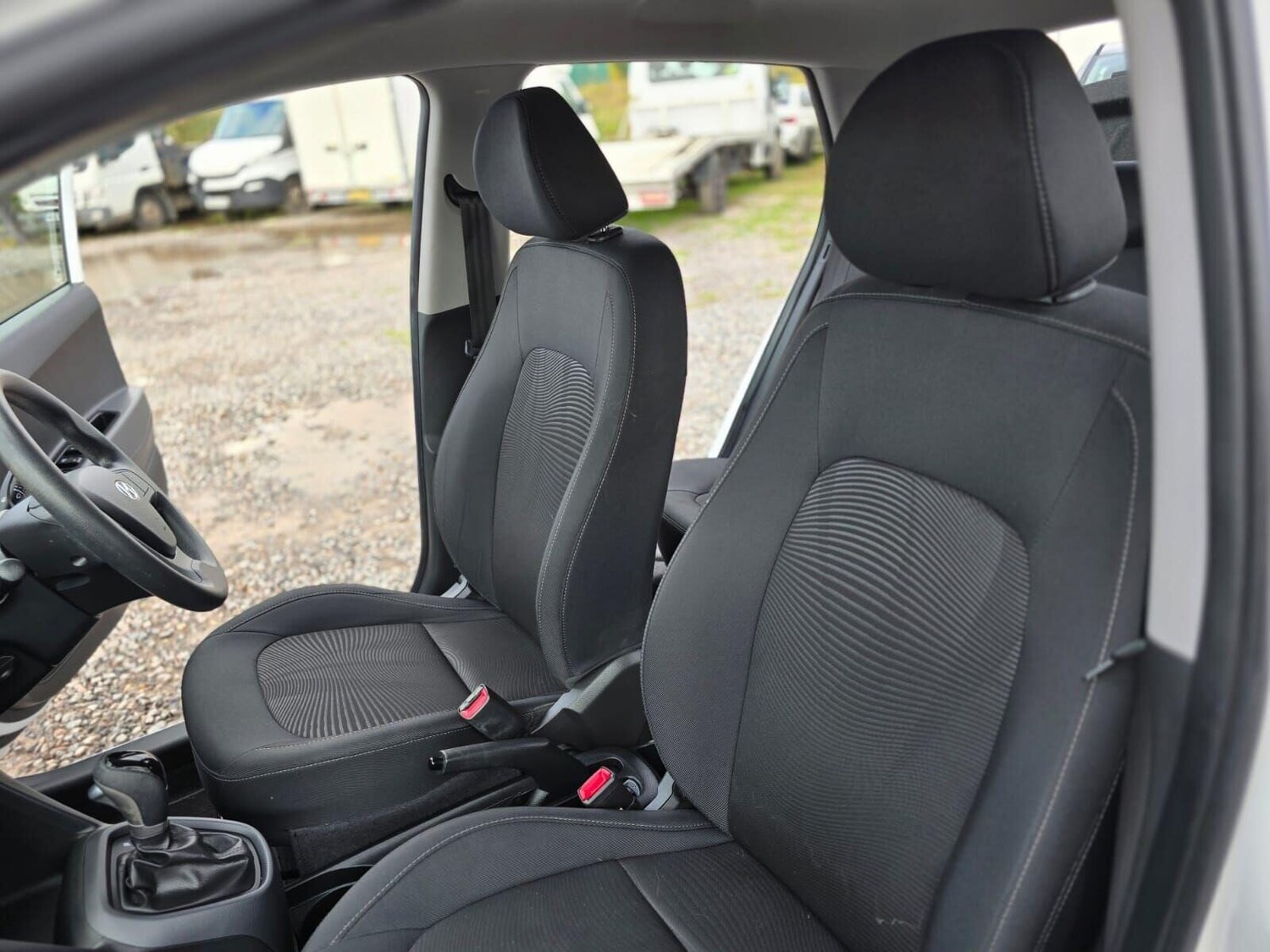 Used Hyundai i10 2018 for sale - 76376603: Photo 39