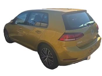 Used Volkswagen Golf 2018 for sale - 77742653: Photo