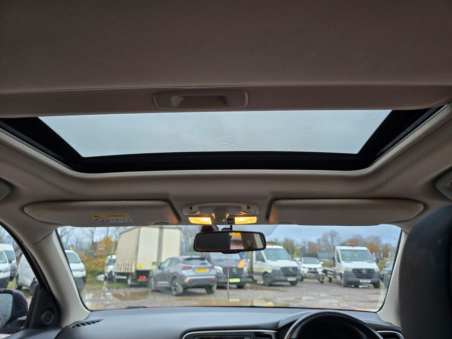 Used Mitsubishi Outlander 2016 for sale - 76750850: Photo 38