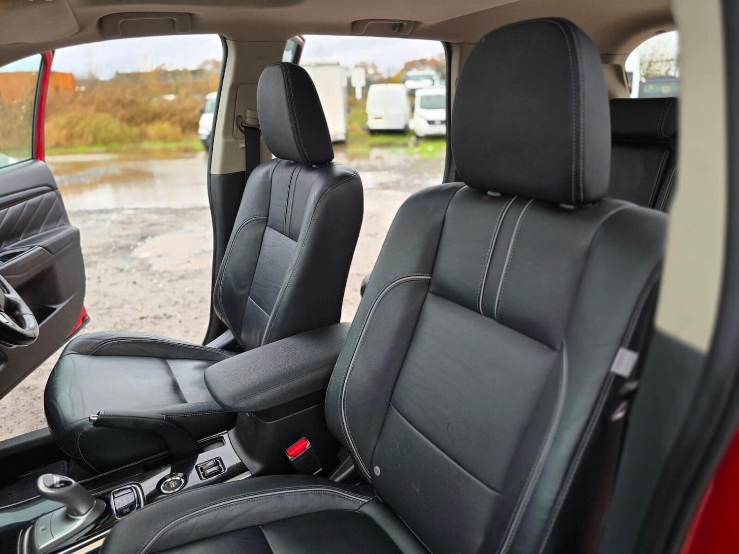 Used Mitsubishi Outlander 2016 for sale - 76750850: Photo 40