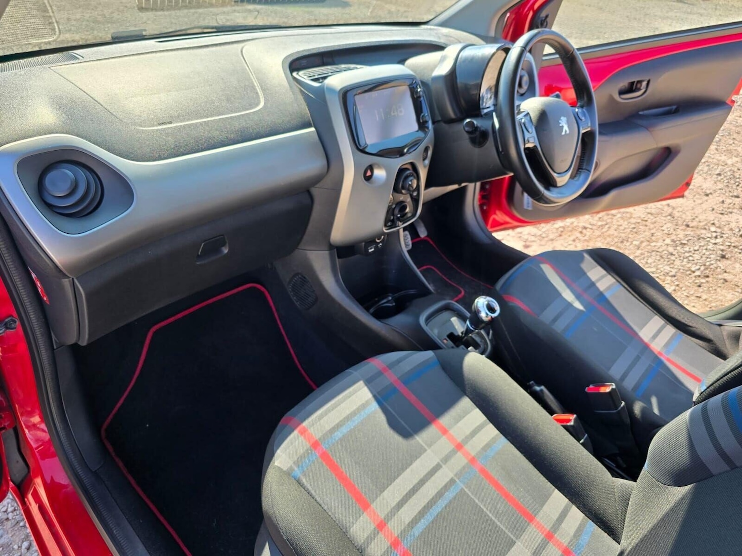 Used Peugeot 108 2015 for sale - 76566410: Photo 16