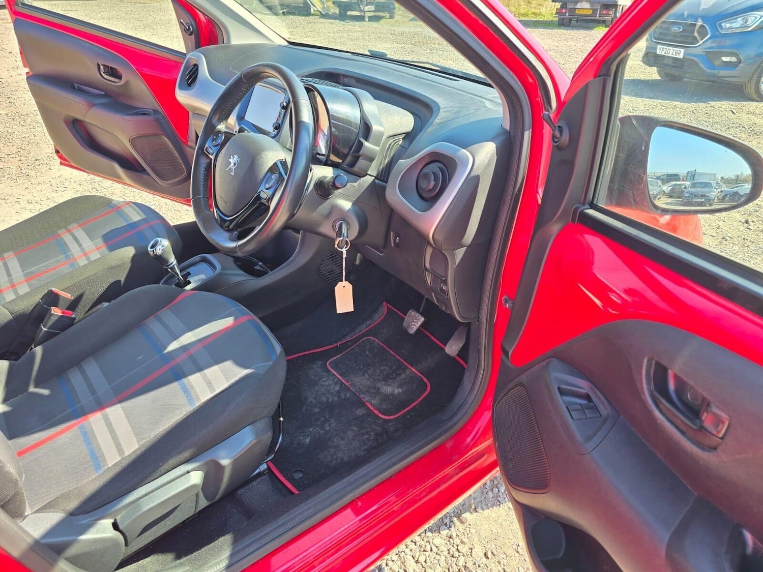 Used Peugeot 108 2015 for sale - 76566410: Photo 20