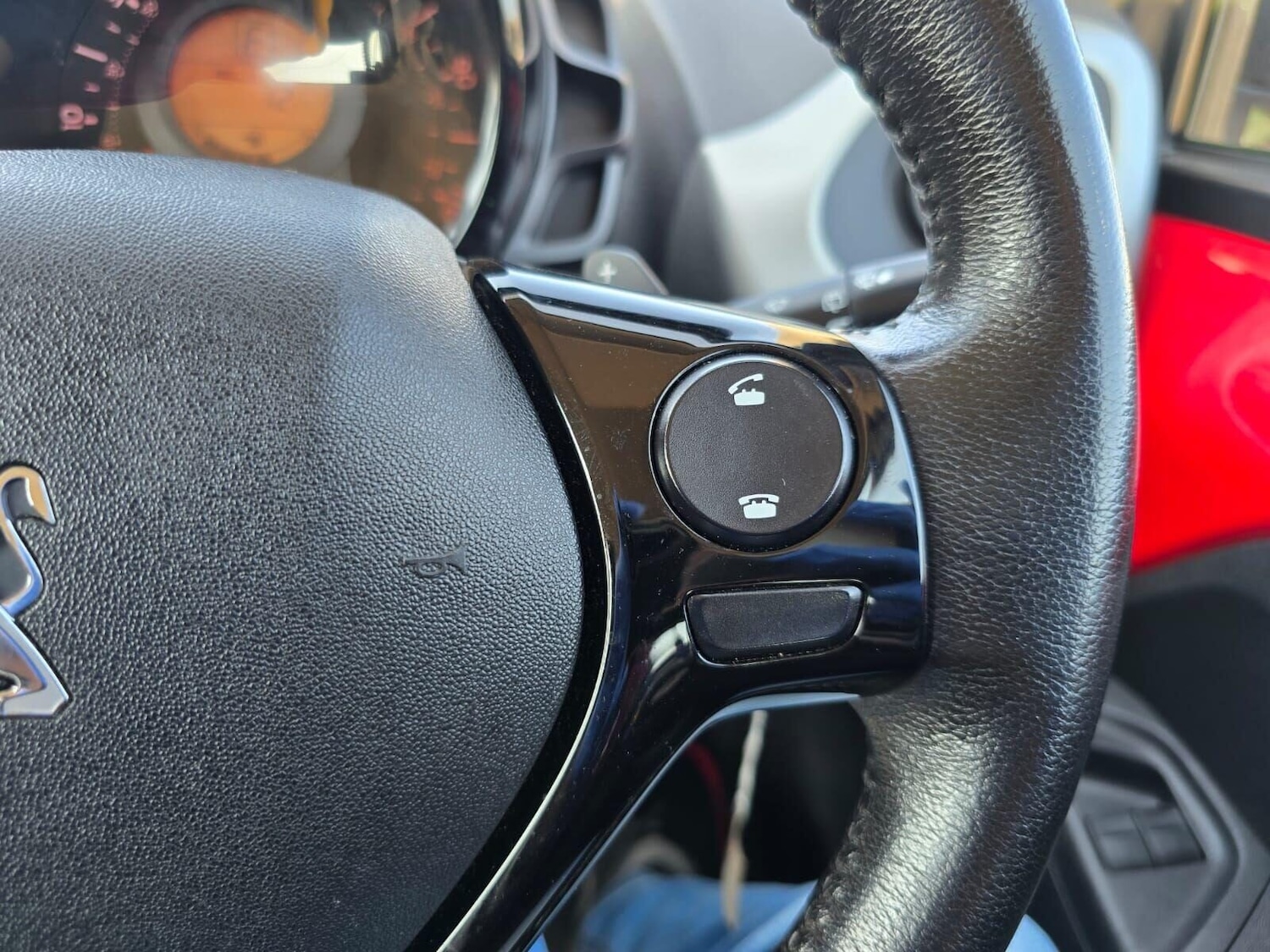 Used Peugeot 108 2015 for sale - 76566410: Photo 27