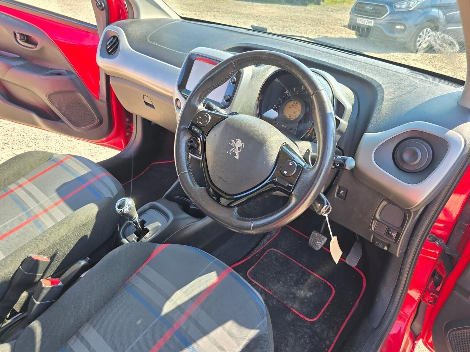 Used Peugeot 108 2015 for sale - 76566410: Photo 61