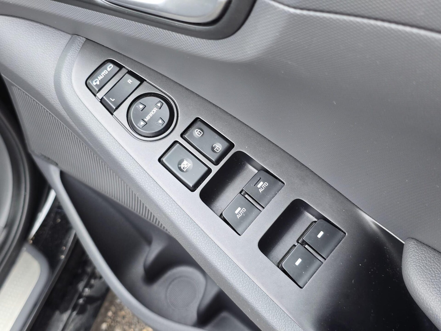 Used Hyundai IONIQ 2017 for sale - 77199351: Photo 57