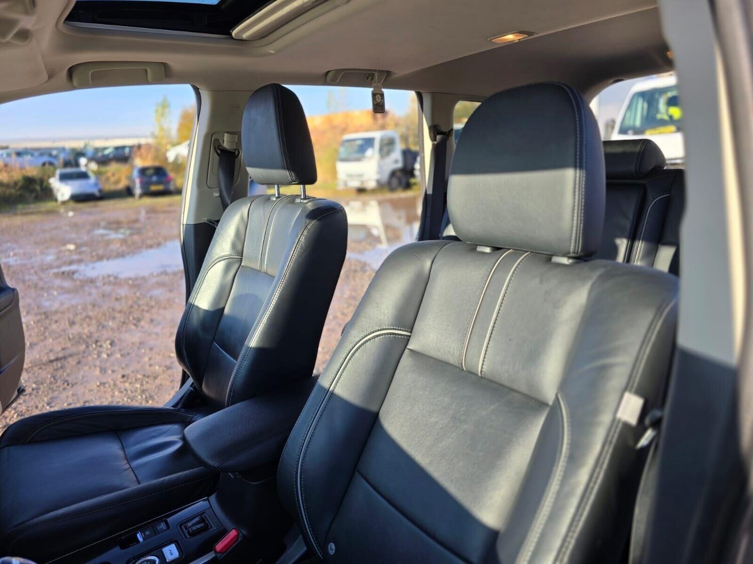 Used Mitsubishi Outlander 2017 for sale - 76495495: Photo 41