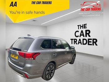 Used Mitsubishi Outlander 2017 for sale - 76495495: Photo