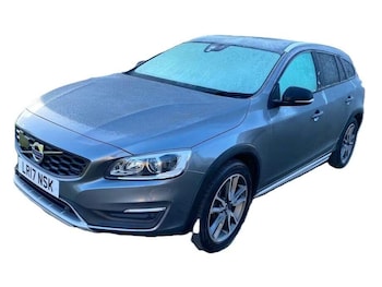 Used Volvo V60 2017 for sale - 77901065: Photo
